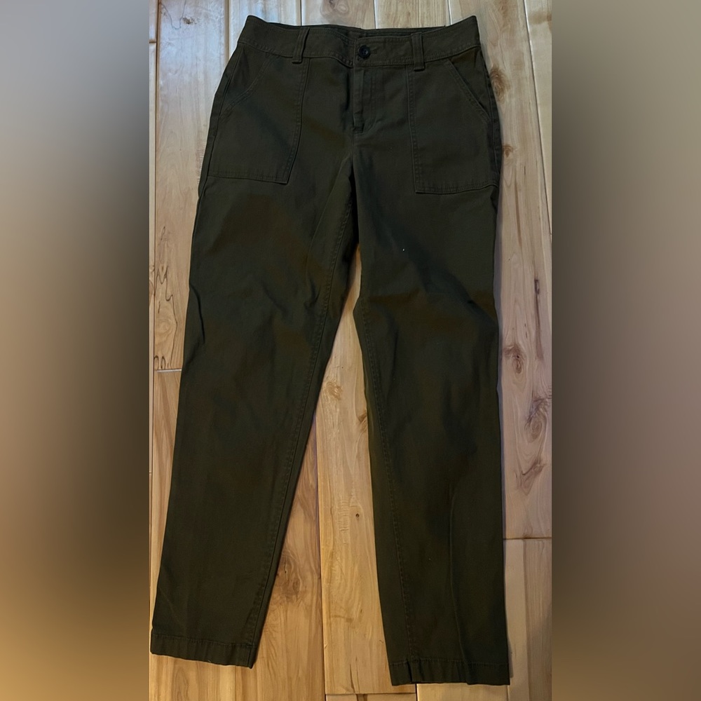Eddie Bauer size 4 women’s pants